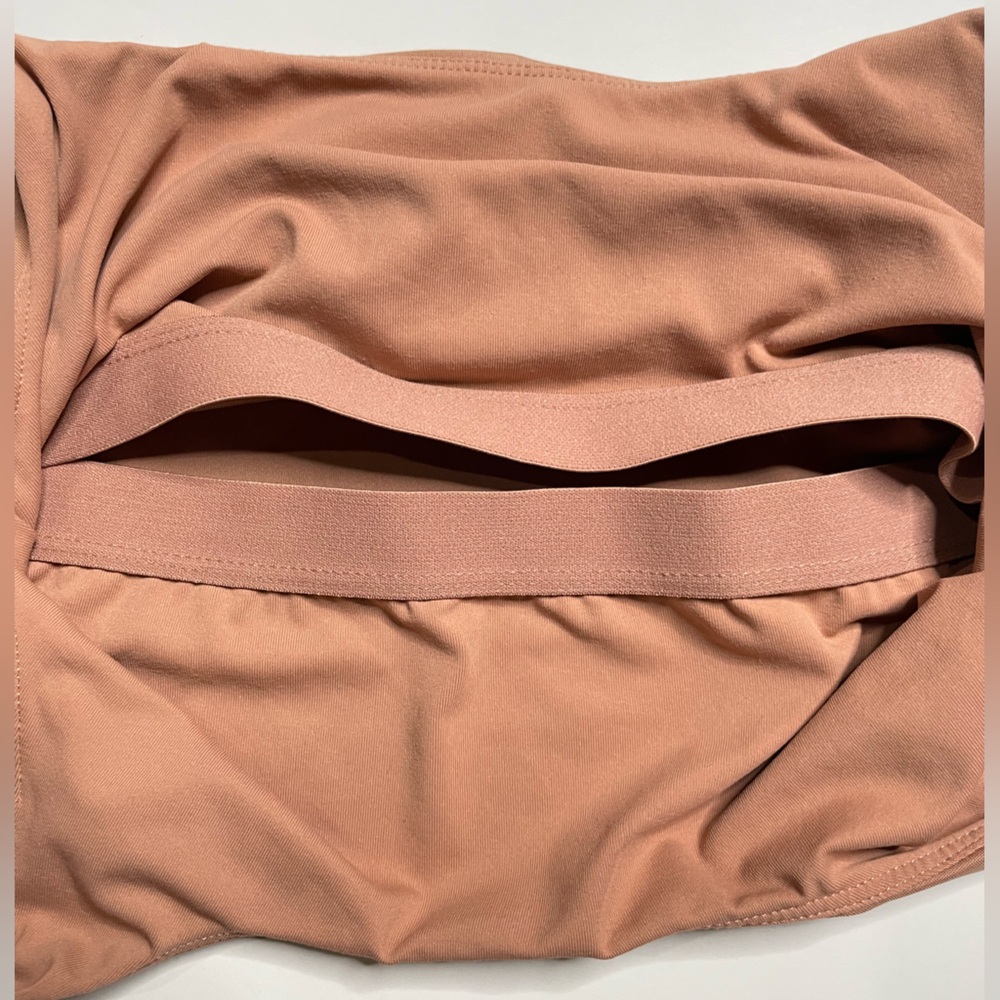 Fabletics Square Neck Brown Cropped Top Size Xs/S - image 5